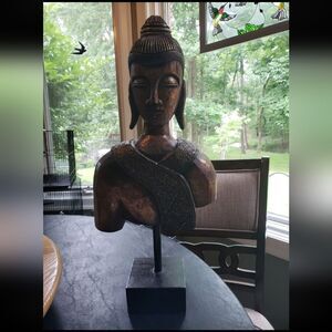 Large Wood Carved Indian Bust on Wood Stand